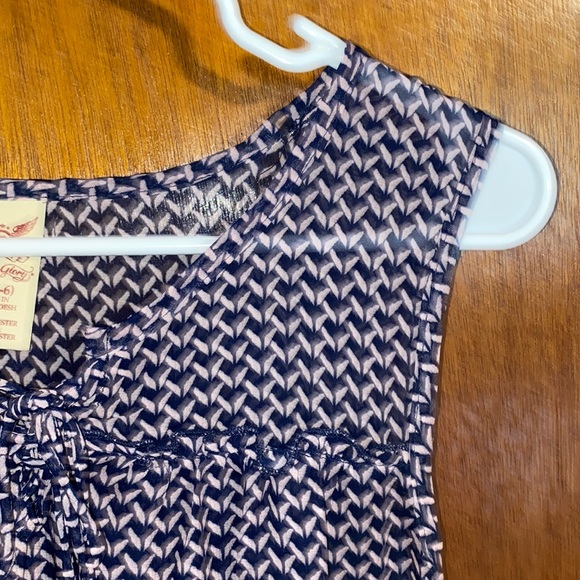 White and navy tank top - Picture 2 of 2